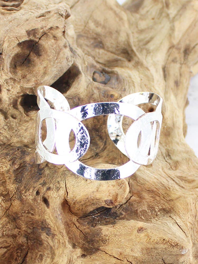 AK1019S BEATEN METAL RING CUFF
