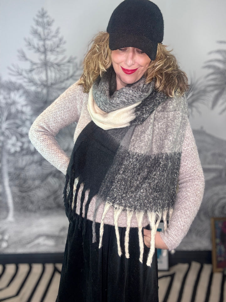 Yara Heavyweight Block Check Scarf