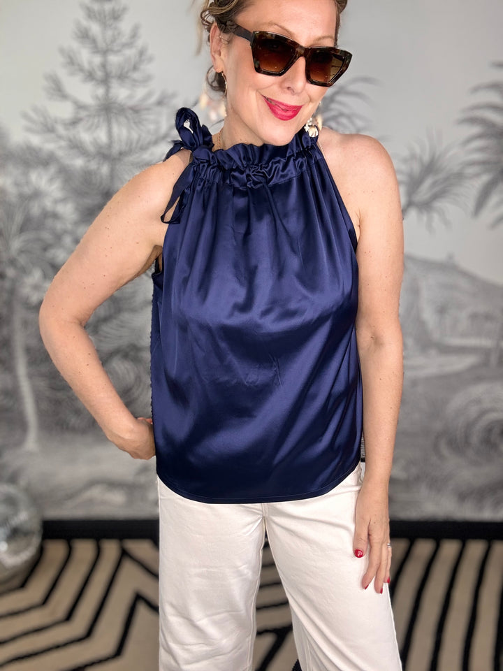 Satin Elisabeth Top with Bow At the Collar