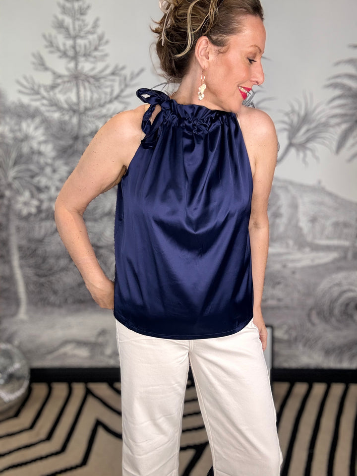 Satin Elisabeth Top with Bow At the Collar