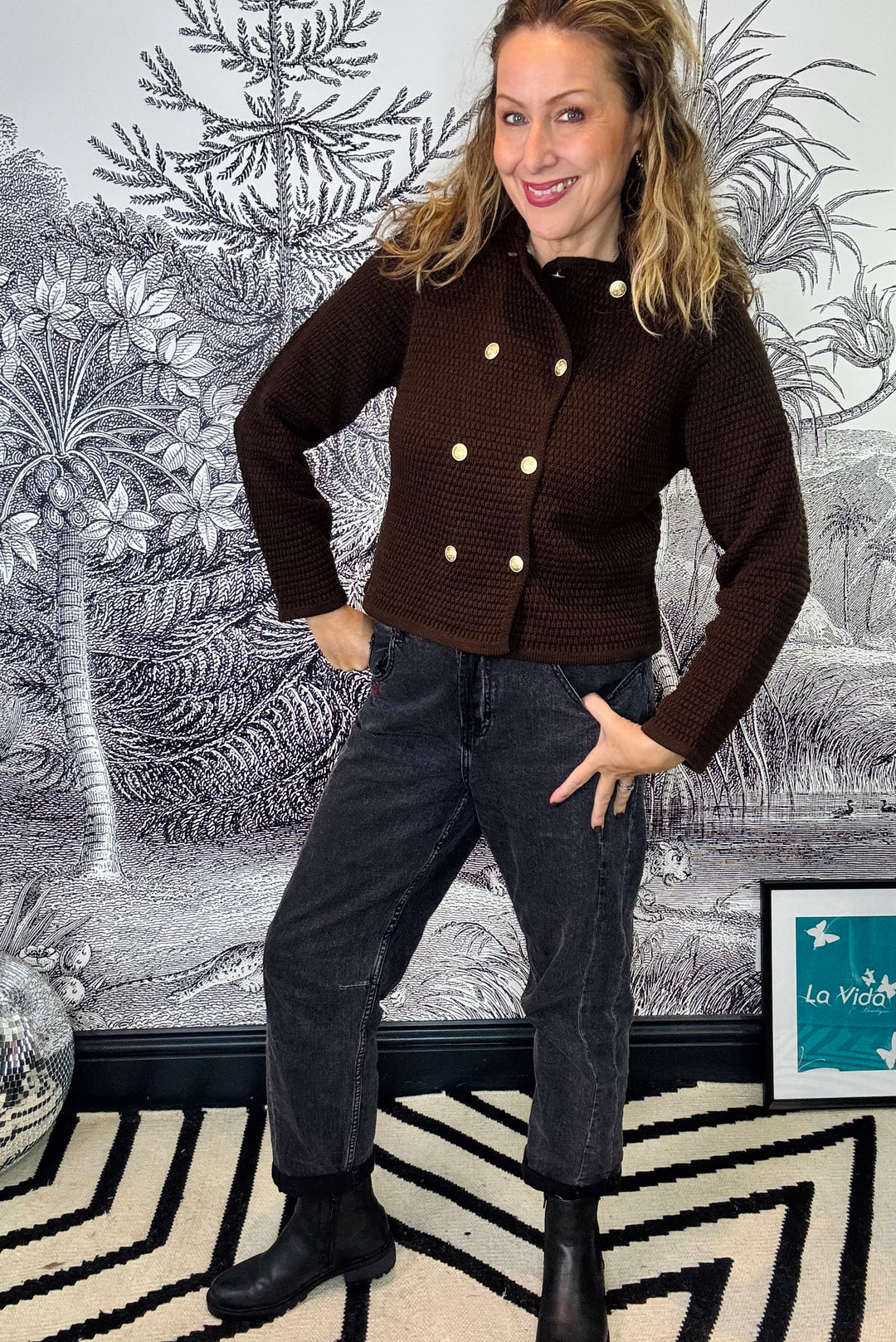 Voscar Double Breasted Knitted Cardigan in Brown