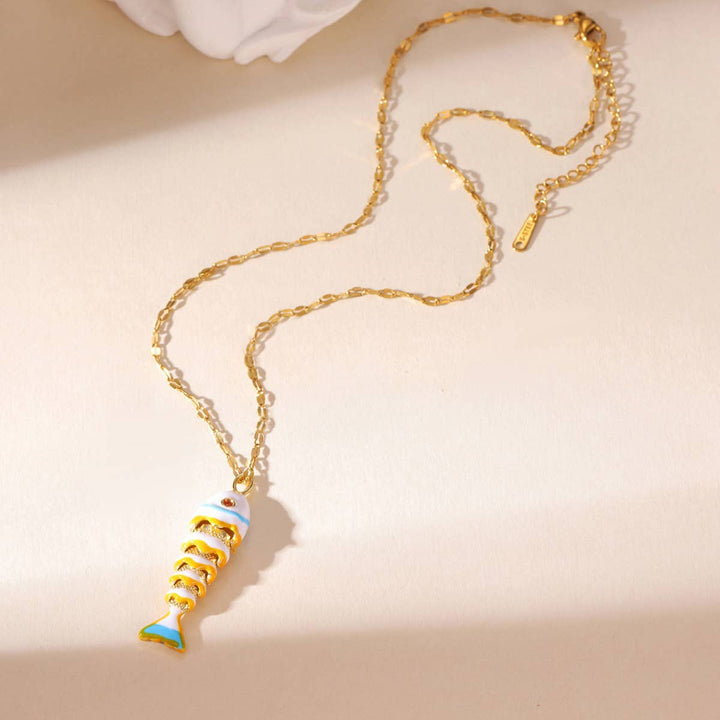 Articulated Fish Necklace in White &amp; Gold
